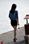 姑娘的美腿和丝袜很不错 [谭氏街拍]